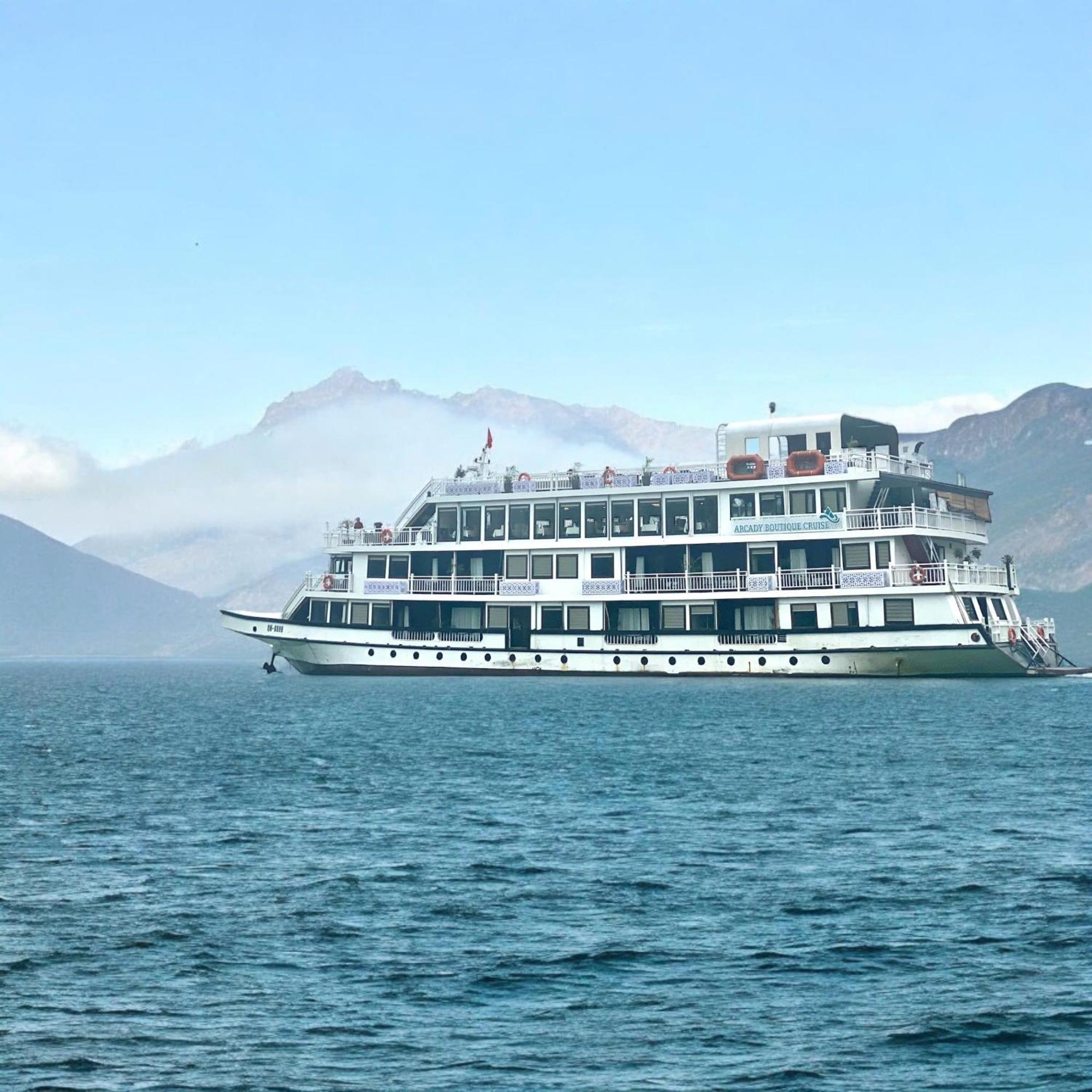 Arcady Boutique Cruise 호텔 하롱 외부 사진